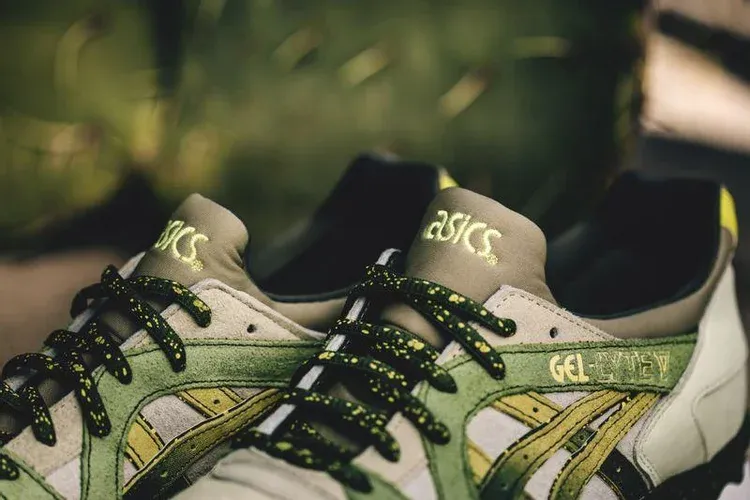 Feature x gel lyte 5 'prickly pear' Asics sneakers, tan