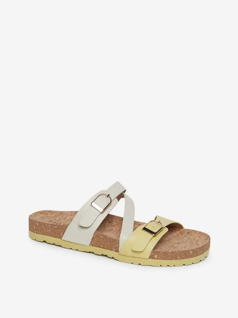 LUNA BLU Yellow Buckle Design Sandals