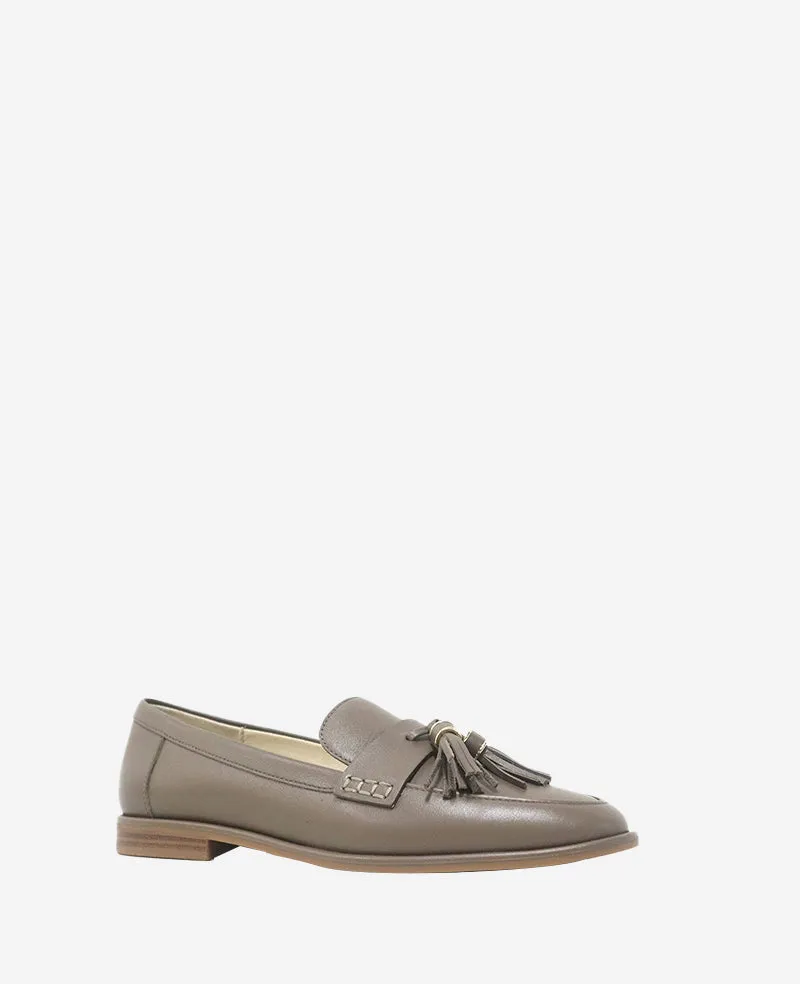 Lyra Leather Loafer