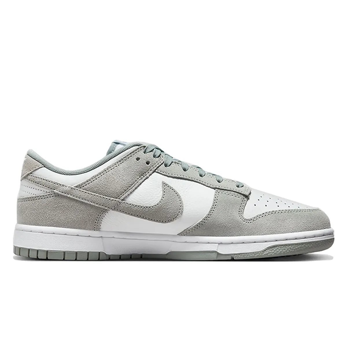 Nike Dunk Low SE