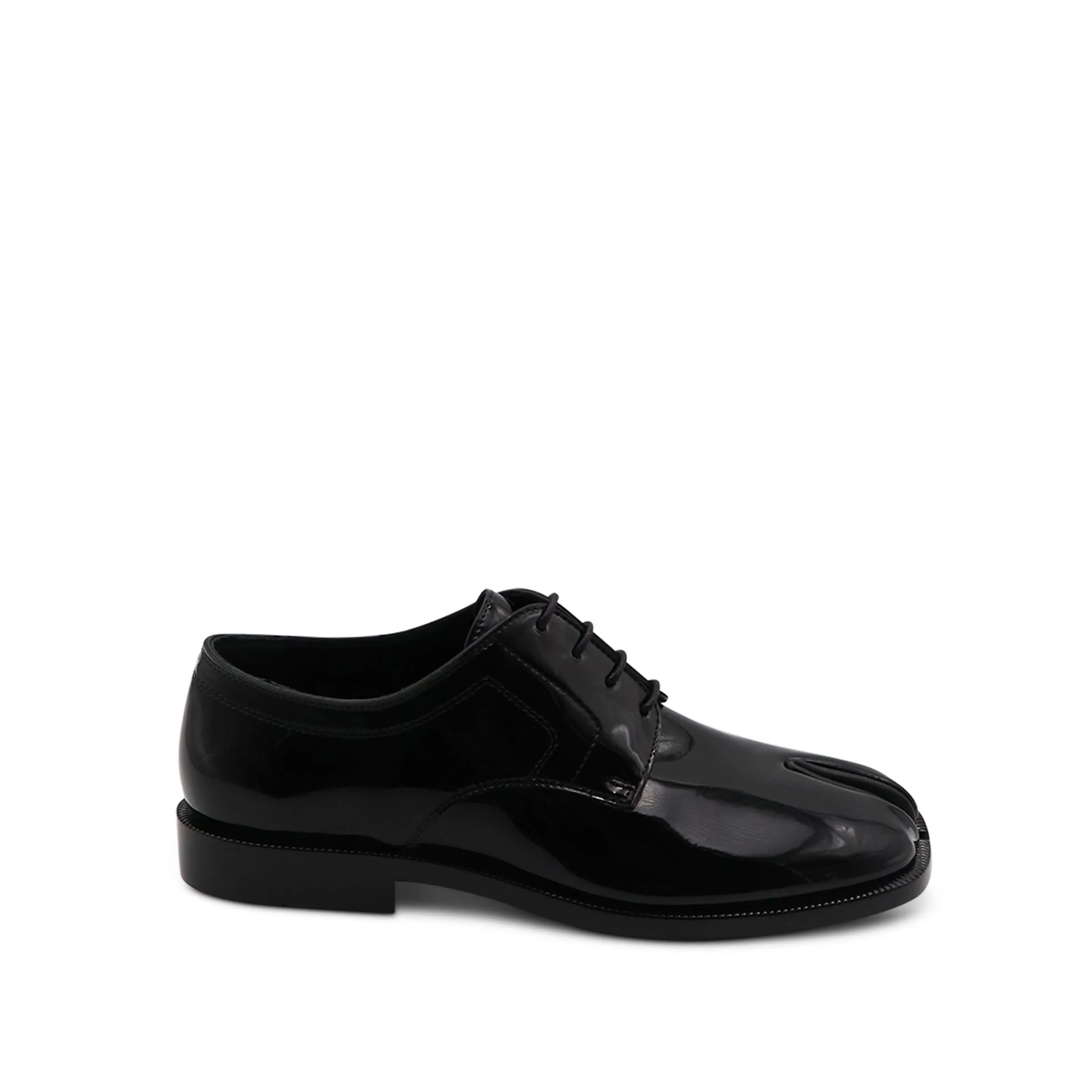 Tabi Lace-ups Shoes in Shine Black